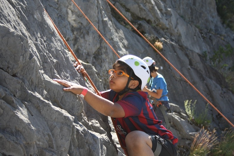 Village Camps International Summer Camp Leysin, Switzerland 2025-08-09 https://www.villagecamps.com/journals_admin/images/703-9-green climb (44).jpg